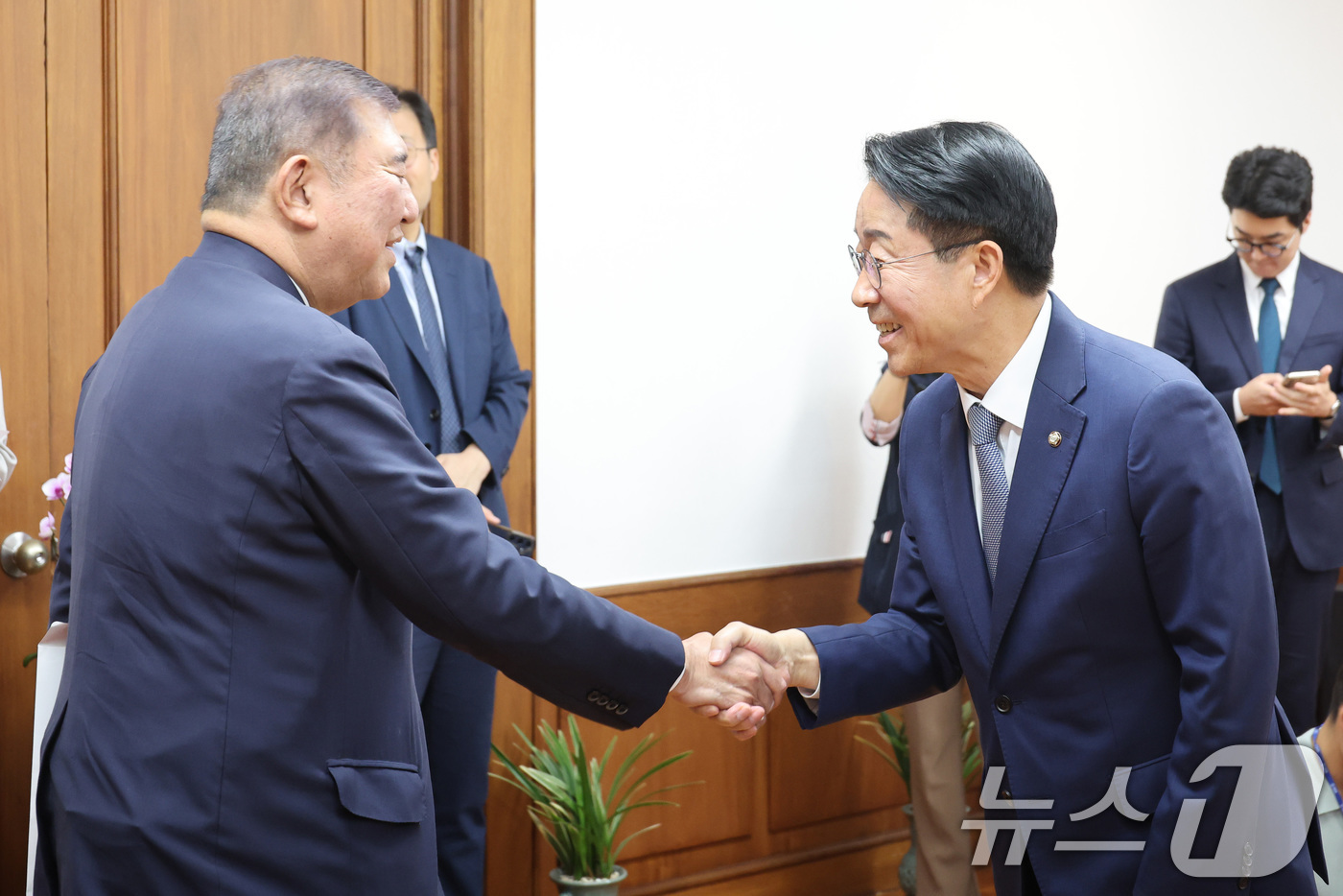 (서울=뉴스1) 신웅수 기자 = 조정식 국회의장이 8일 서울 여의도 국회에서 이시바 시게루 전 일본 총리를 접견하고 있다. 2026.9.8/뉴스1