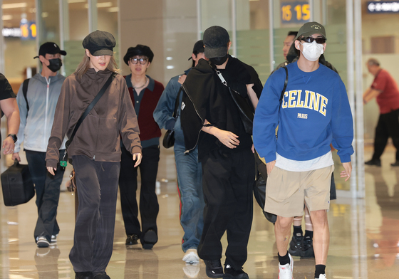 방탄소년단, 월드 투어 마치고 귀국