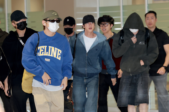 방탄소년단, 입국
