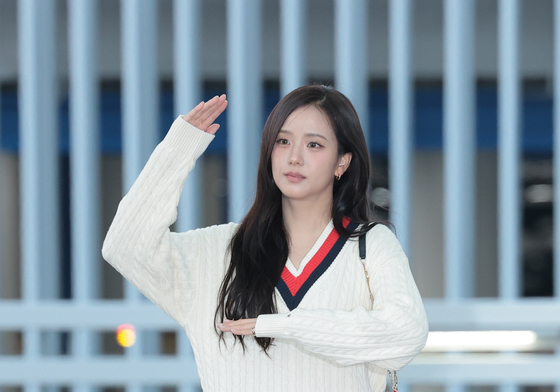 블랙핑크 지수, 공항에 뜬 바비