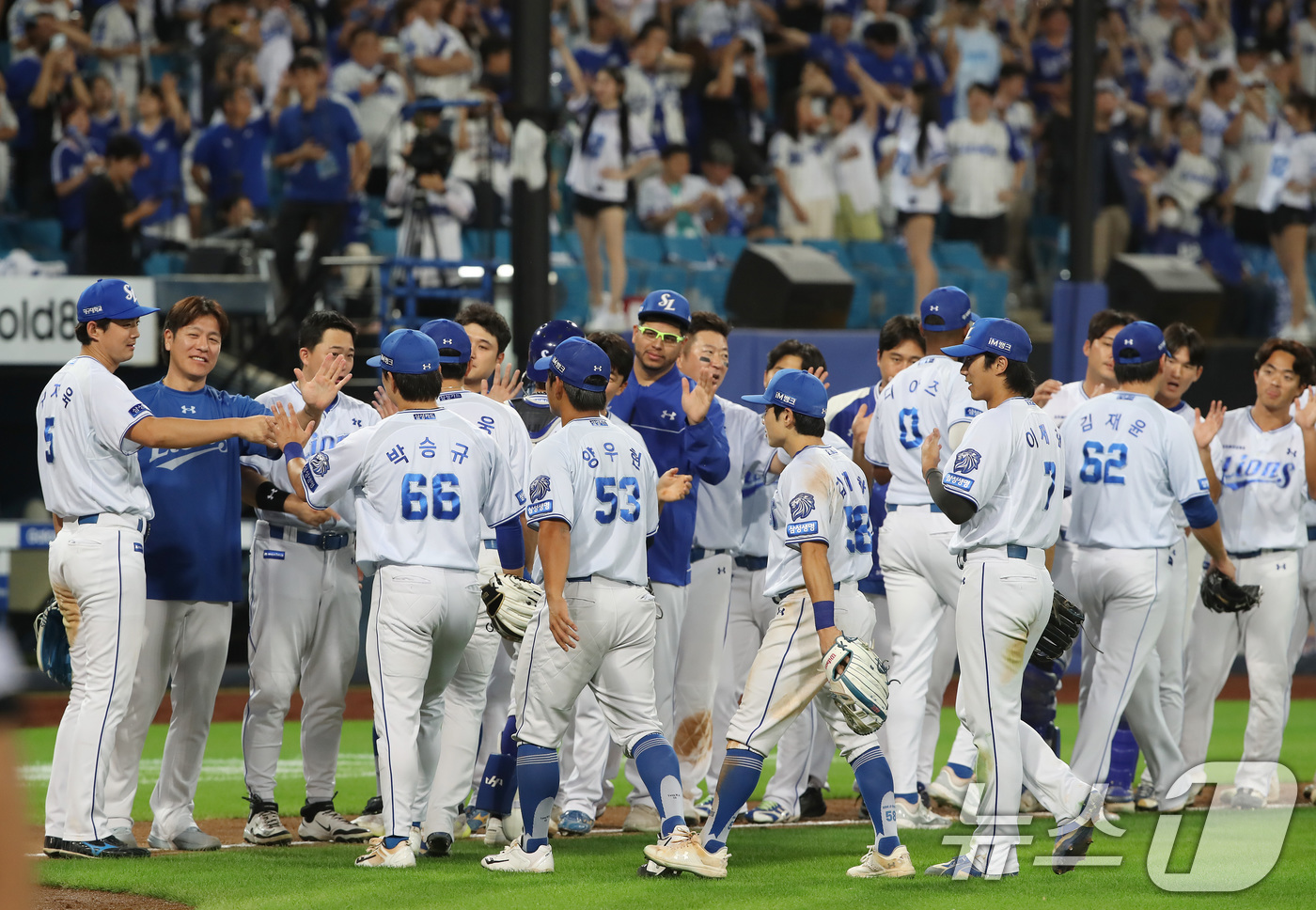 (대구=뉴스1) 공정식 기자 = 8일 오후 대구 삼성라이온즈파크에서 열린 프로야구 '2026 신한은행 SOL KBO리그' KIA 타이거즈와 삼성 라이온즈의 경기, 6대 4 승리를 …