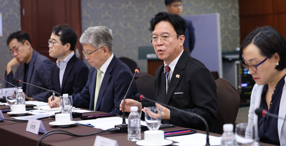 김영훈 장관, AI 시대 노동의 미래 논의