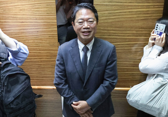 출근하는 김승원 후보자
