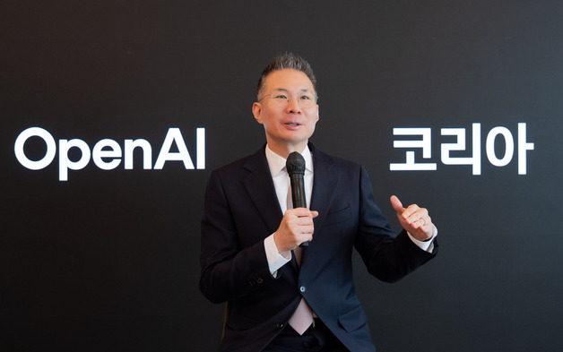 韓 기업용 챗GPT 1년새 28배…오픈AI, 광고사업도 키운다
