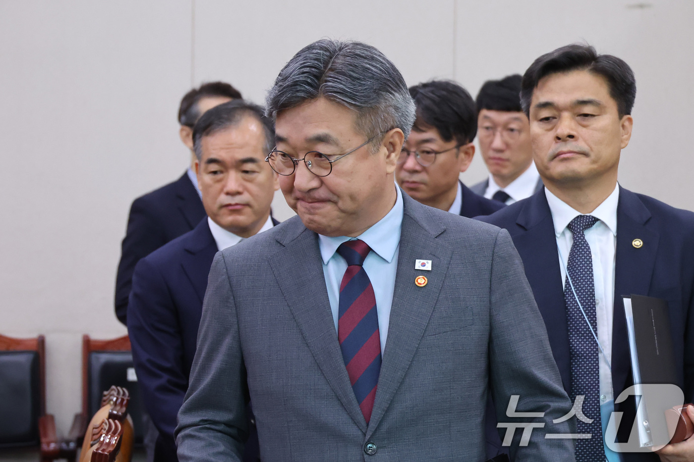 (서울=뉴스1) 신웅수 기자 = 윤호중 행정안전부 장관과 김종철 경찰청장 직무대행이 9일 서울 여의도 국회에서 열린 법제사법위원회 전체회의에 참석하고 있다. 2026.9.9/뉴스1 …