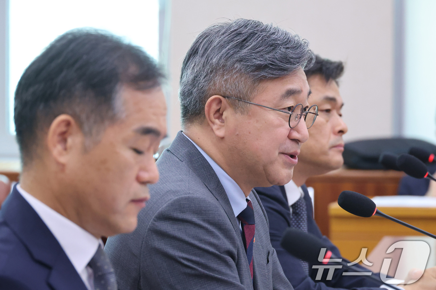 (서울=뉴스1) 신웅수 기자 = 윤호중 행정안전부 장관이 9일 서울 여의도 국회에서 열린 법제사법위원회 전체회의에서 의원 질의에 답변하고 있다. 2026.9.9/뉴스1