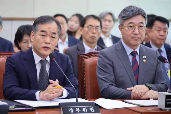 법사위 답변하는 김종철 경찰청장 직무대행