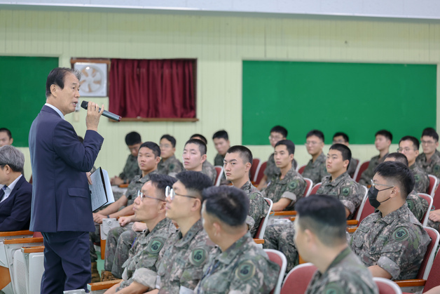 보훈장관, 추석 앞두고 55사단 장병 위문…제대군인 지원정책 소개