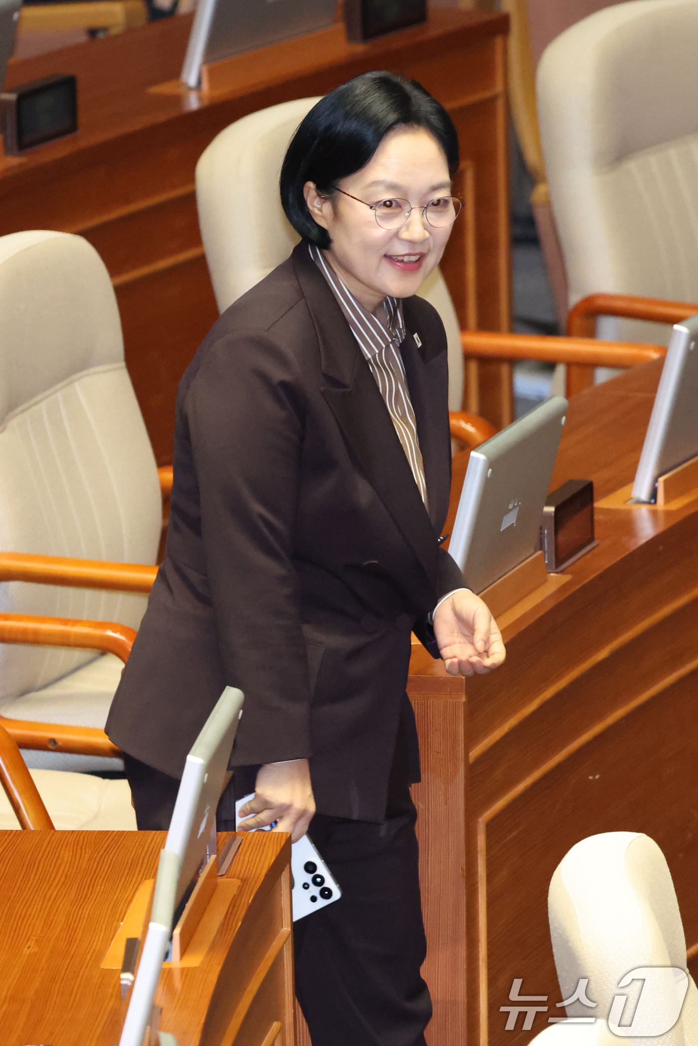 (서울=뉴스1) 황기선 기자 = 한성숙 국무총리가 9일 오후 서울 여의도 국회에서 열린 제439회국회(정기회) 제5차 본회의에 참석하고 있다. 2026.9.9/뉴스1
