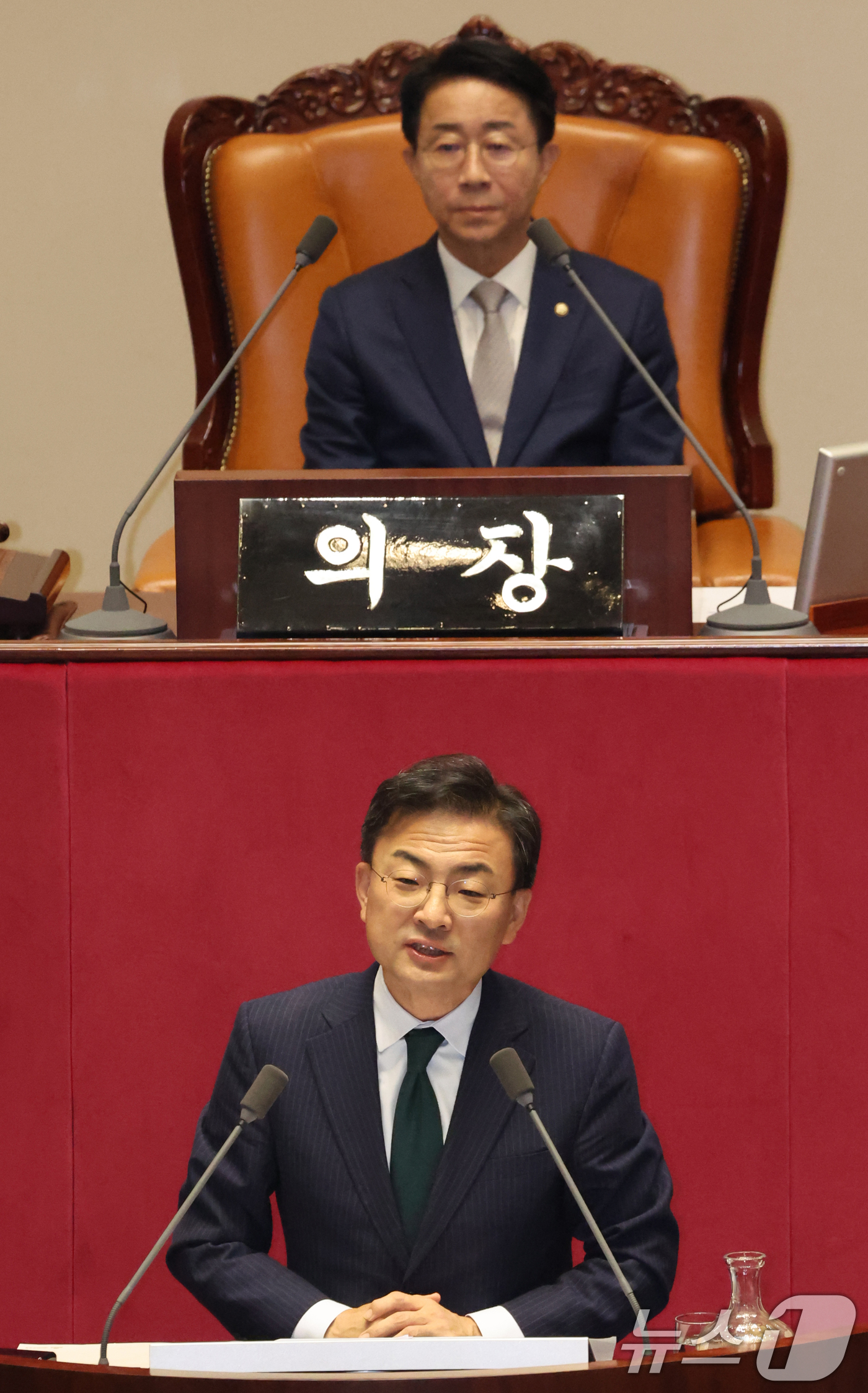 (서울=뉴스1) 황기선 기자 = 신장식 조국혁신당 대표가 9일 오후 서울 여의도 국회에서 열린 제439회국회(정기회) 제5차 본회의에서 비교섭단체 대표발언을 하고 있다.  2026 …