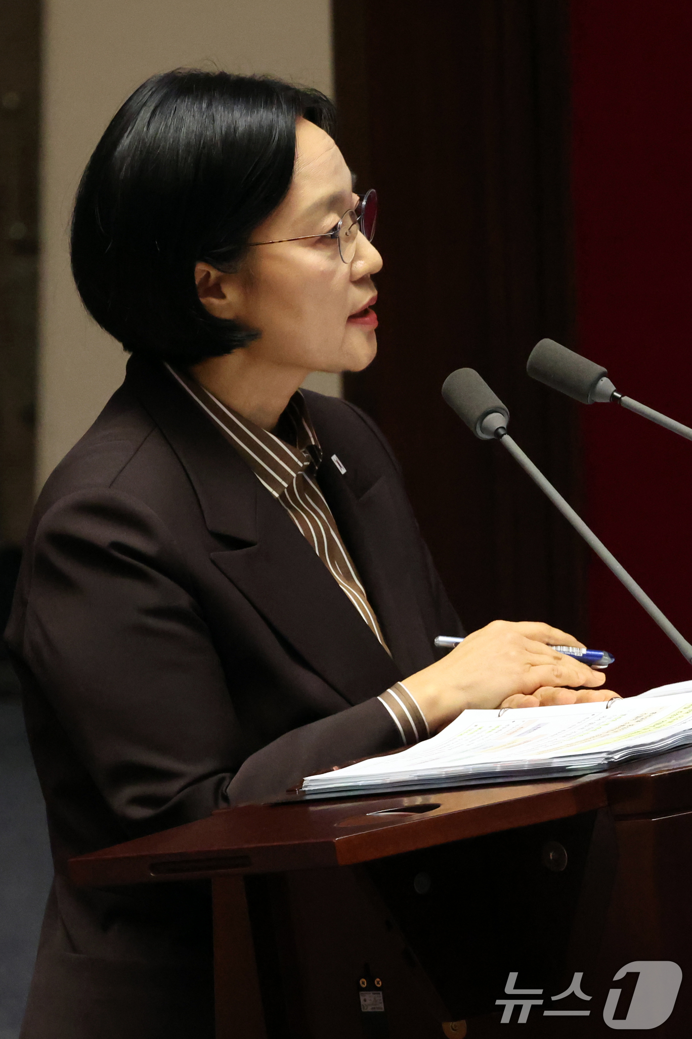 (서울=뉴스1) 황기선 기자 = 한성숙 국무총리가 9일 오후 서울 여의도 국회에서 열린 제439회국회(정기회) 제5차 본회의에서 대정부질문(정치)에 답하고 있다.  2026.9.9 …
