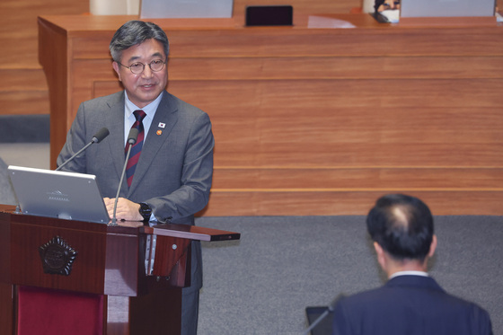 대정부 질문 답변하는 윤호중 장관
