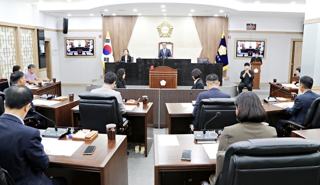 괴산군의회 354회 임시회 개회…3회 추경예산 심사