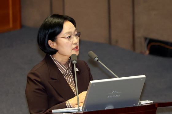 한성숙 국무총리, 대정부질문 답변