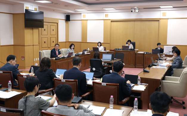 대전용산2초등학교 신축공사 중단…시의회 "차질 없는 개교" 주문