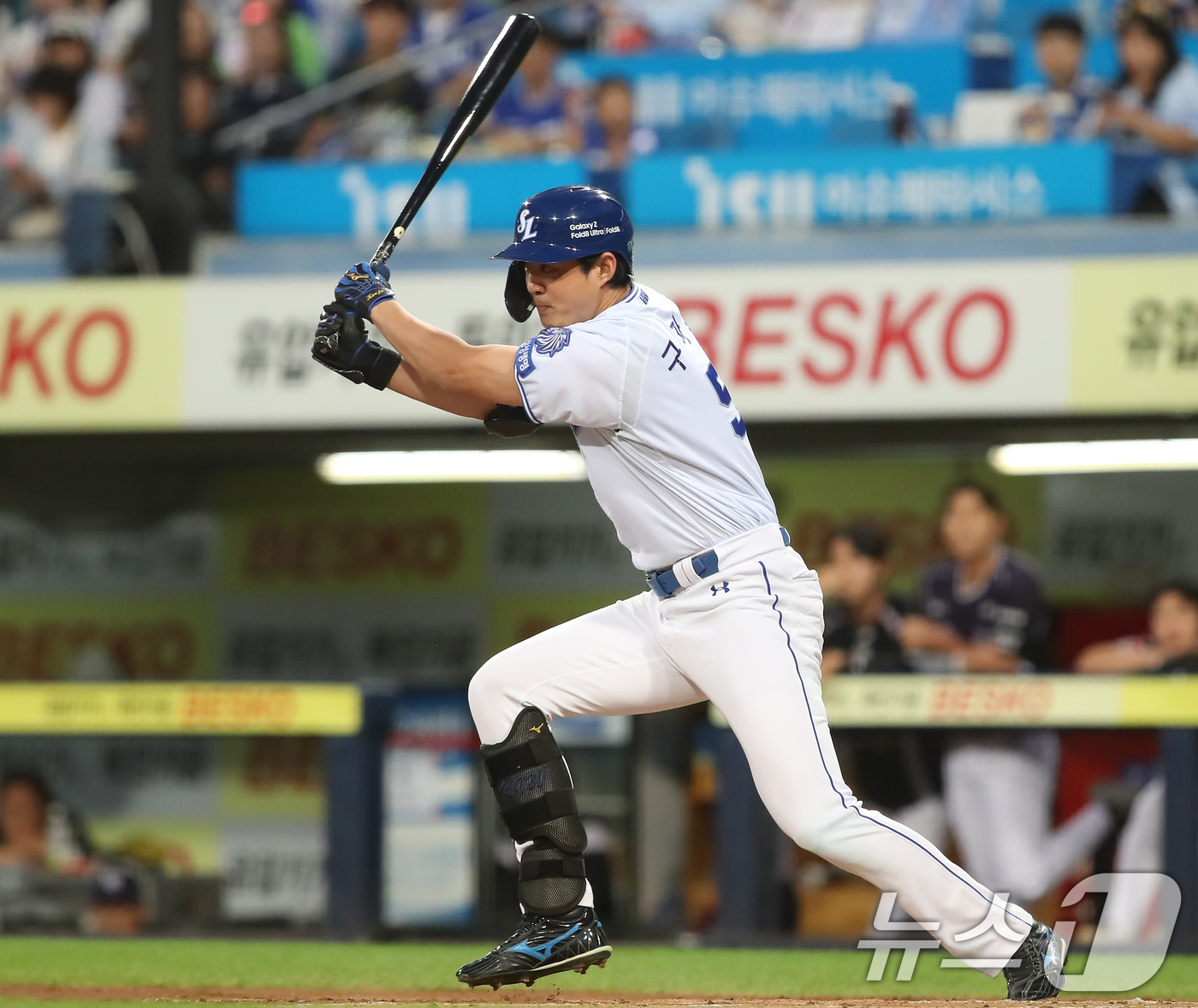(대구=뉴스1) 공정식 기자 = 9일 오후 대구 삼성라이온즈파크에서 열린 프로야구 '2026 신한은행 SOL KBO리그' KT 위즈와 삼성 라이온즈의 경기, 1회말 삼성 구자욱이 …