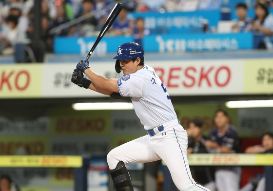 구자욱, 때려