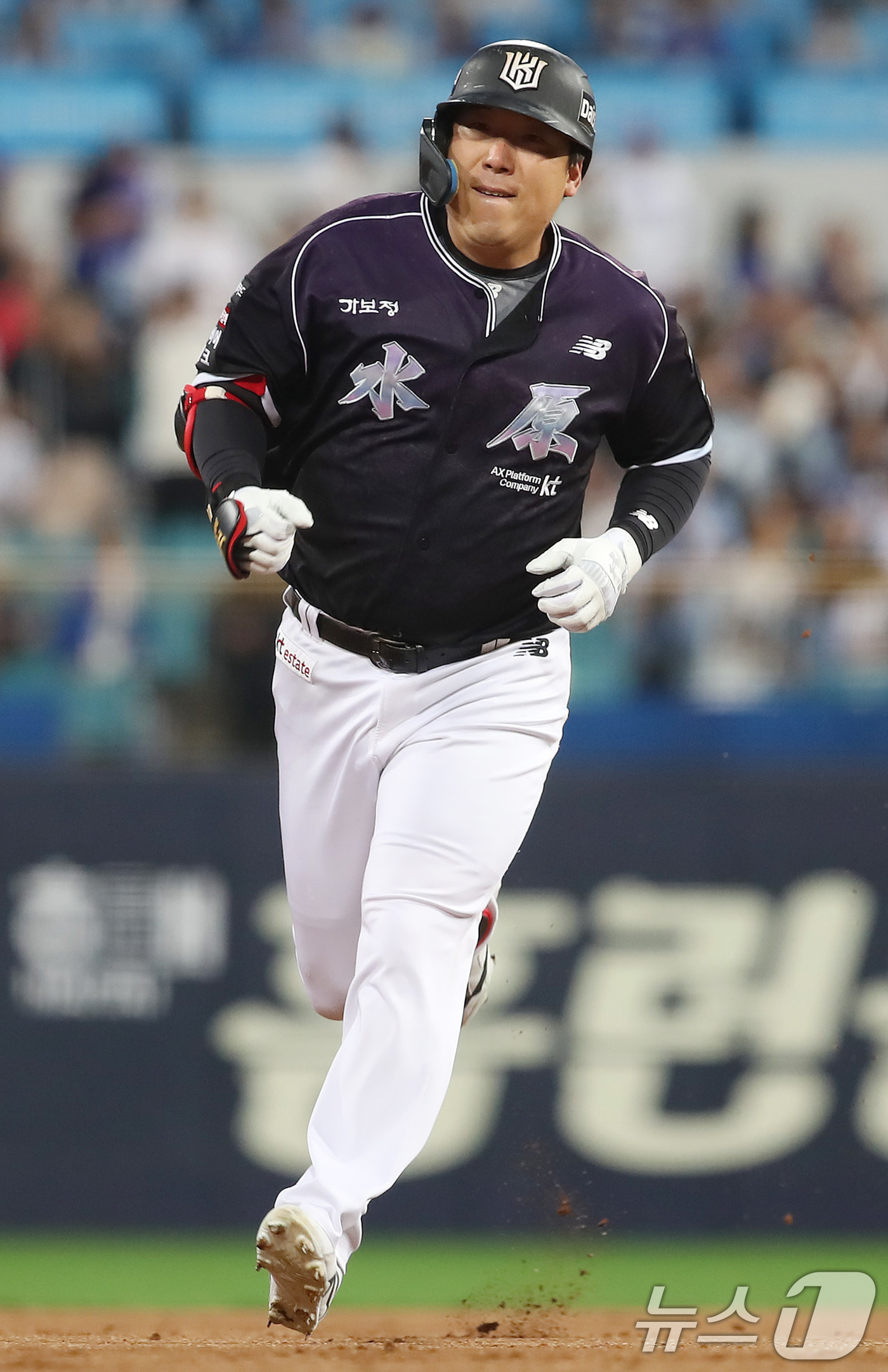 (대구=뉴스1) 공정식 기자 = 9일 오후 대구 삼성라이온즈파크에서 열린 프로야구 '2026 신한은행 SOL KBO리그' KT 위즈와 삼성 라이온즈의 경기, 6회초 2사 1루 상황 …