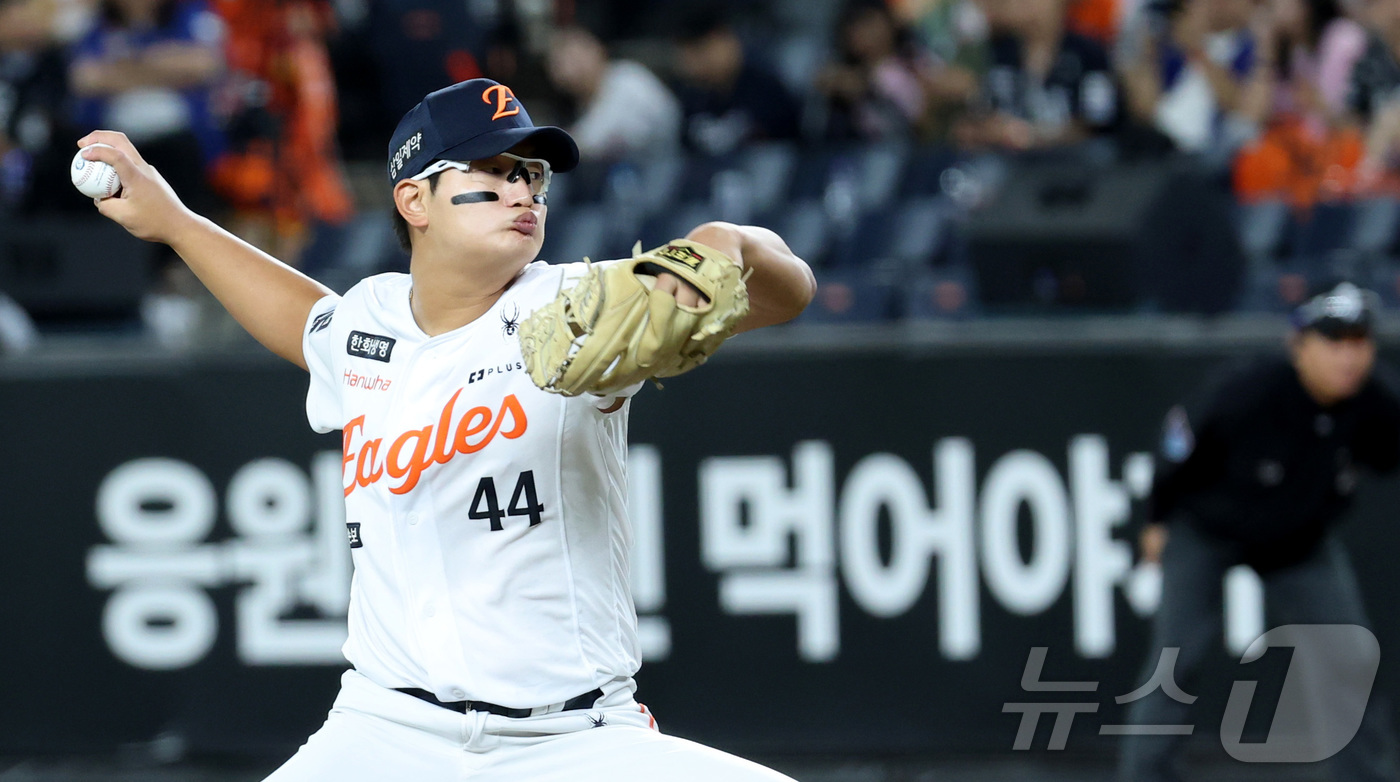 (대전=뉴스1) 김기남 기자 = 9일 대전 한화생명볼파크에서 열린 프로야구 2026 신한 SOL KBO리그 LG 트윈스와 한화 이글스의 경기에서 한화 김서현이 9회 마무리 투구를 …